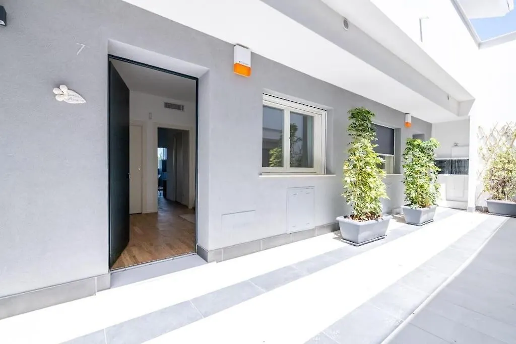 Dimora Anna - Exclusive Sea Loft Apartment Bari 0*,  Italy