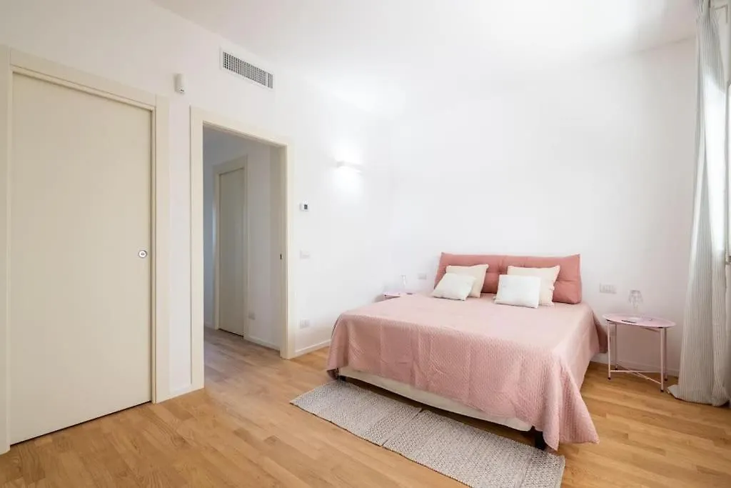 Dimora Anna - Exclusive Sea Loft Apartment Bari